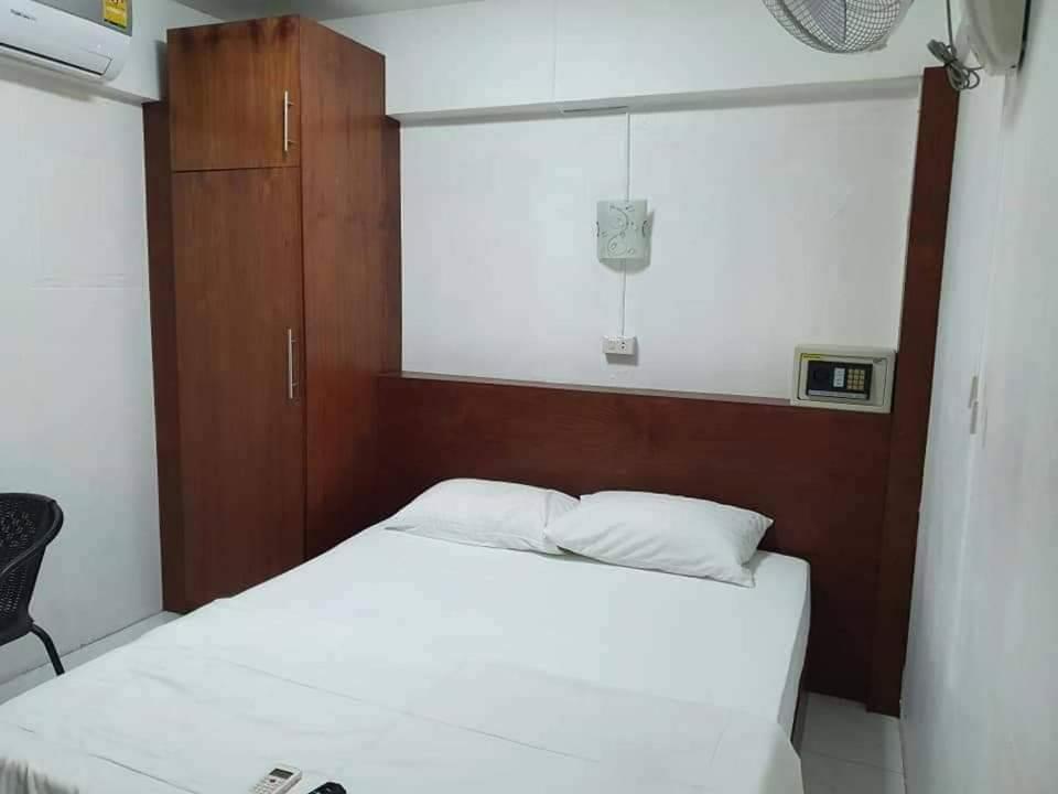 Hotel Big Moose Pattaya Extérieur photo