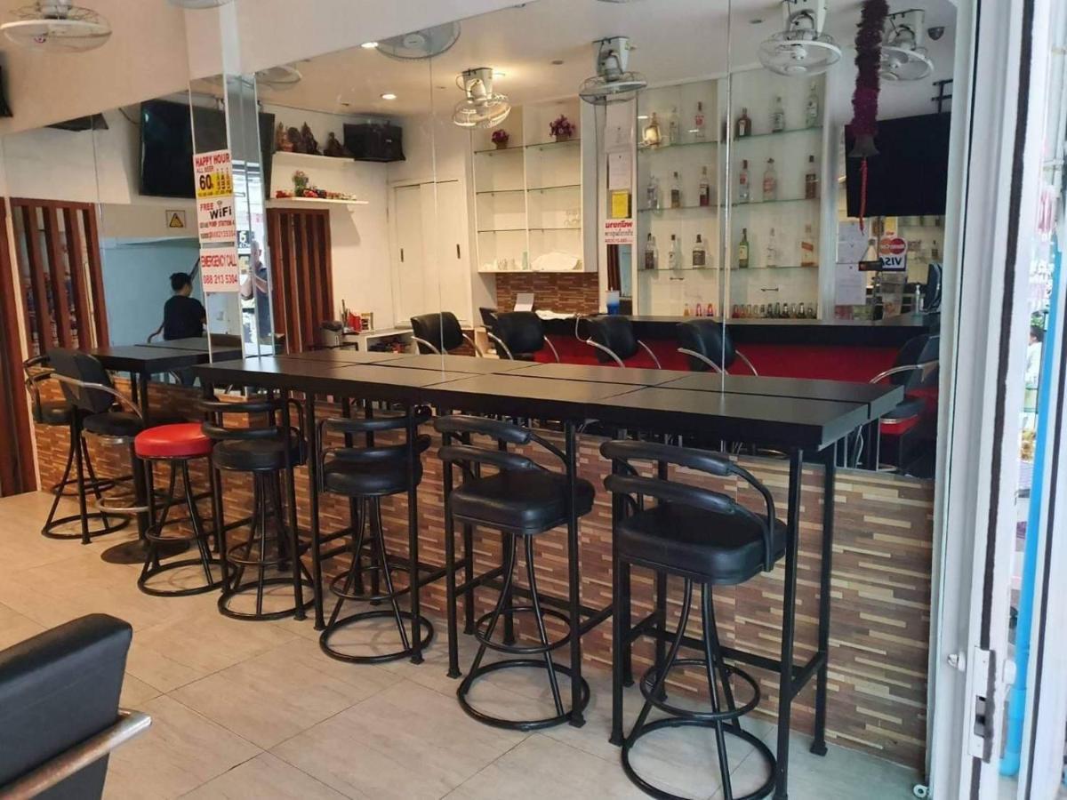 Hotel Big Moose Pattaya Extérieur photo