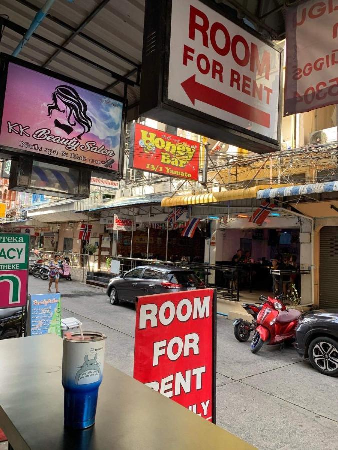 Hotel Big Moose Pattaya Extérieur photo