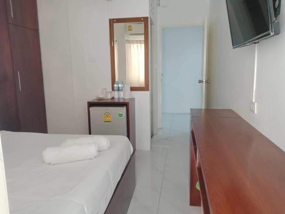 Hotel Big Moose Pattaya Extérieur photo